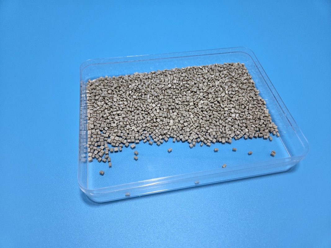 Pellets PEEK ad alta temperatura Punto di fusione 334°C per la stampatura a iniezione di componenti elettronici