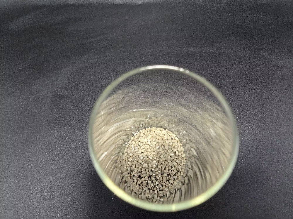 Pellets PEEK flessibili Colore naturale Alta flessibilità per connettori e tubi flessibili